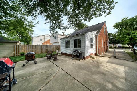 1609 Brys, Grosse Pointe Woods, MI 48236 photo 38