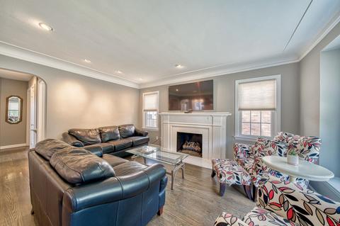 1609 Brys, Grosse Pointe Woods, MI 48236 photo 6