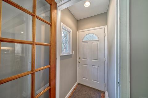 1609 Brys, Grosse Pointe Woods, MI 48236 photo 3