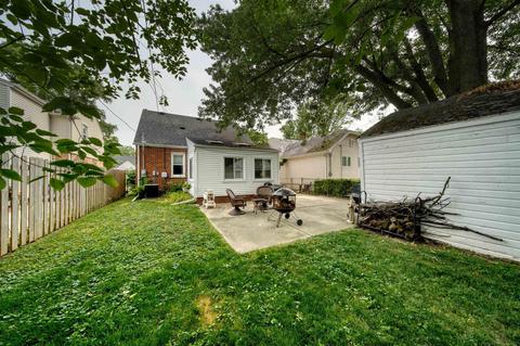 1609 Brys, Grosse Pointe Woods, MI 48236 photo 39