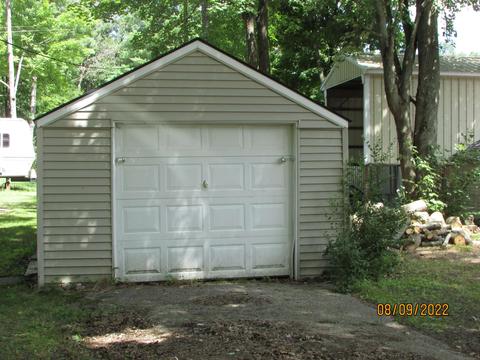 2258 W Jefferson, Harrison, MI 48625 photo 3
