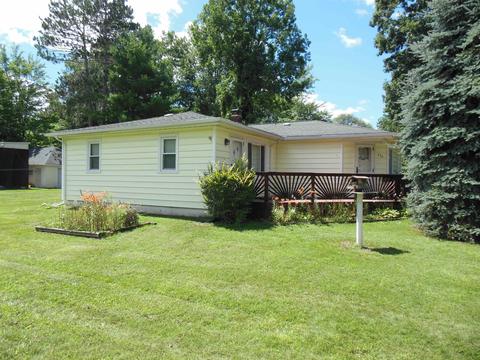 330 Elm, Harrison, MI 48625 photo 4