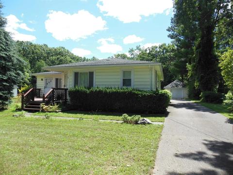 330 Elm, Harrison, MI 48625 photo 1
