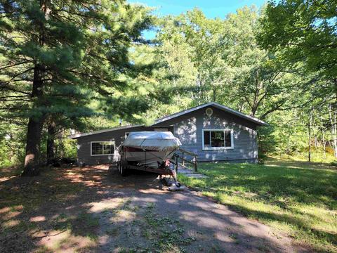 611 Wilson, Harrison, MI 48625 photo 1