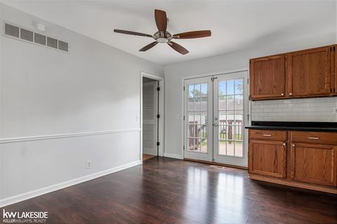 150 E Garfield Ave, Hazel Park, MI 48030 photo 7