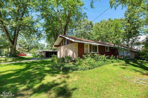 820 Golfview St, Algonac, MI 48001 photo 6