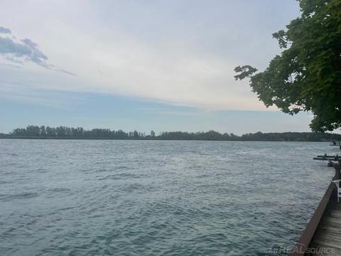 240 Edgewater, Algonac, MI 48001 photo 4