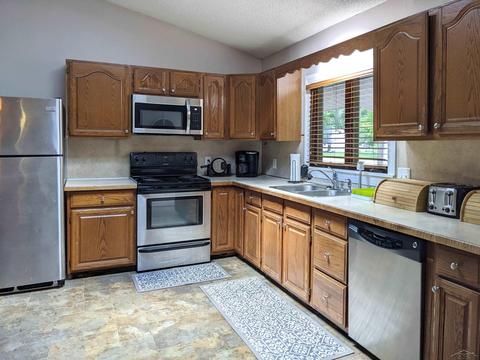 5238 Berneda Dr, Flint, MI 48506 photo 3