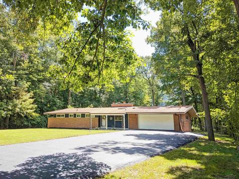 5238 Berneda Dr, Flint, MI 48506 photo 1