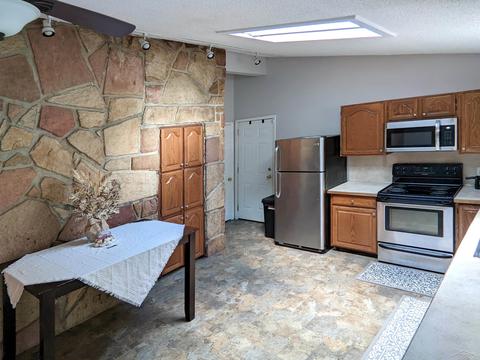 5238 Berneda Dr, Flint, MI 48506 photo 5