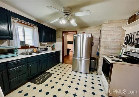 2000 Jackson Ave, Ishpeming, MI 49849 photo 4