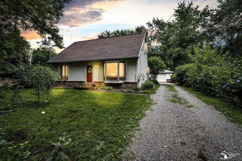 2285 Mason Dr, Temperance, MI 48182 photo 2
