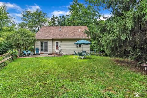 2285 Mason Dr, Temperance, MI 48182 photo 7