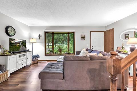 2285 Mason Dr, Temperance, MI 48182 photo 5