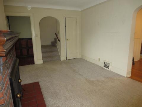 854 Frank St, Flint, MI 48504 photo 5