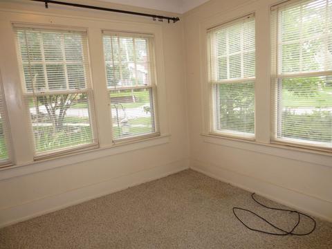 854 Frank St, Flint, MI 48504 photo 8