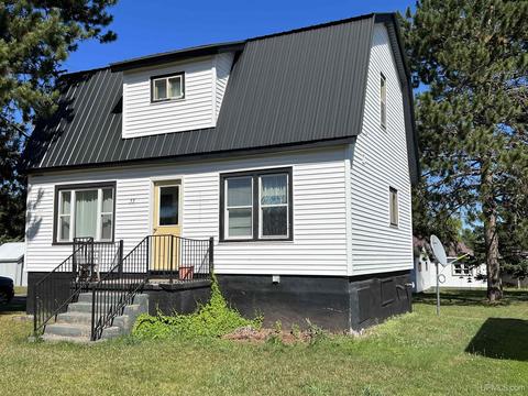55 Gregory, Lake Linden, MI 49945 photo 2