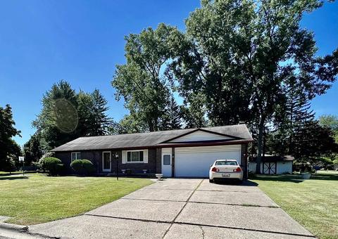 1306 Donal Dr, Flint, MI 48532 photo 2