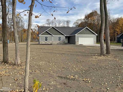 8755 Stone Rd, Algonac, MI 48001 photo 4