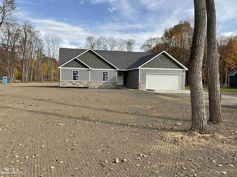 8755 Stone Rd, Algonac, MI 48001 photo 3