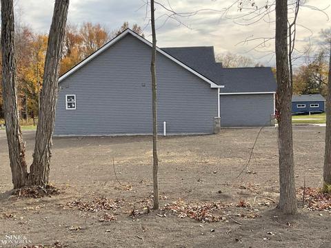 8755 Stone Rd, Algonac, MI 48001 photo 14