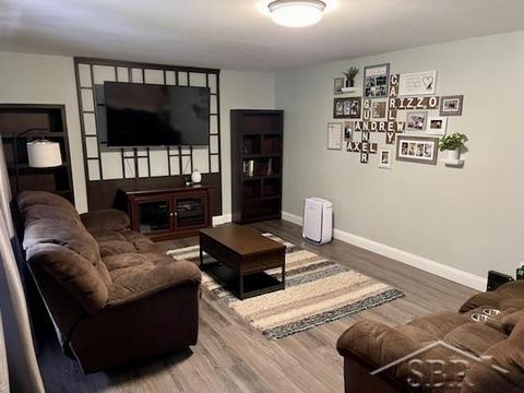 5307 Pinewood Dr, Flushing, MI 48433 photo 5