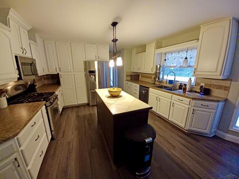 5307 Pinewood Dr, Flushing, MI 48433 photo 9