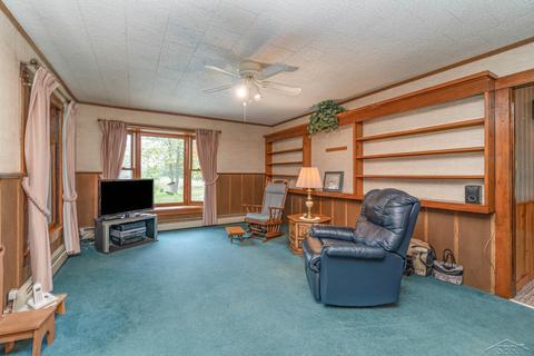 474 E Temple, Harrison, MI 48625 photo 3