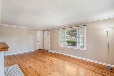 396 Luce, Flushing, MI 48433 photo 5