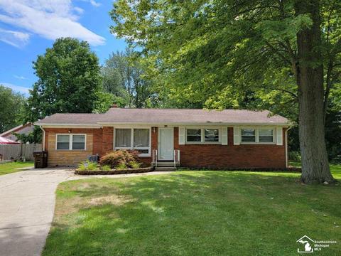 940 Fix, Monroe, MI 48162 photo 1