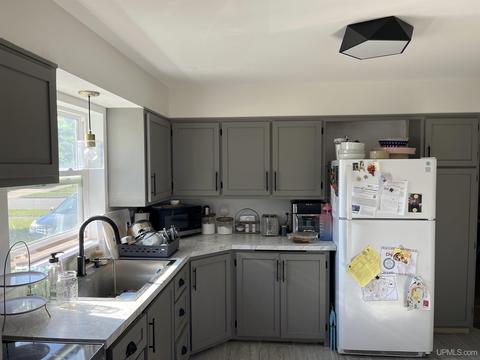 739 Duncan, Ishpeming, MI 49849 photo 8