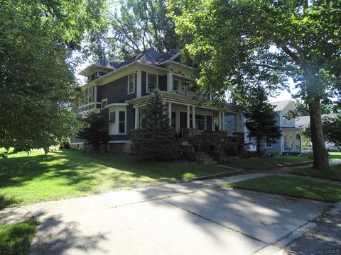 529 Dennis St, Adrian, MI 49221 photo 1