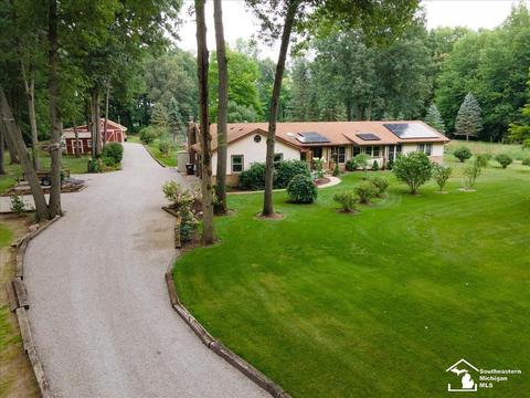 4460 School, Temperance, MI 48182 photo 1