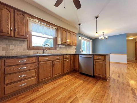 1202 Krust Dr, Owosso, MI 48867 photo 15