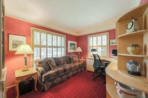 1052 Whittier, Grosse Pointe Park, MI 48230 photo 12