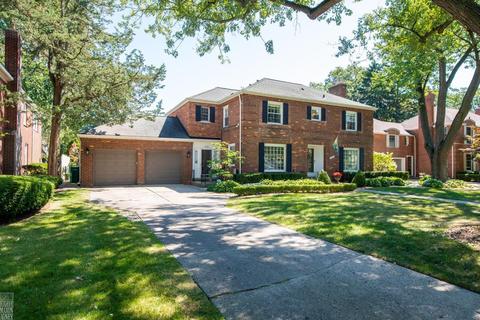 1052 Whittier, Grosse Pointe Park, MI 48230 photo 2