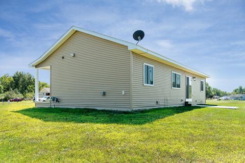 1105 Pheasant Run, Gladwin, MI 48624 photo 4