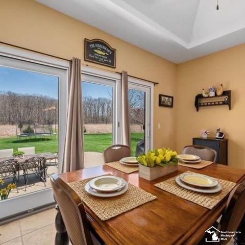 10224 Crabb Rd, Temperance, MI 48182 photo 5