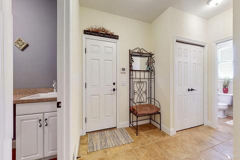 10224 Crabb Rd, Temperance, MI 48182 photo 13