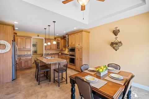 10224 Crabb Rd, Temperance, MI 48182 photo 4