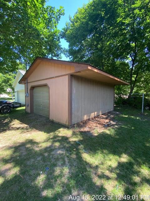 125 S Franklin St, Maple Rapids, MI 48853 photo 15
