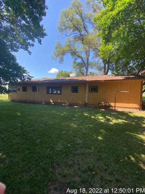 125 S Franklin St, Maple Rapids, MI 48853 photo 4