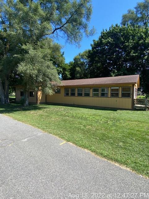 125 S Franklin St, Maple Rapids, MI 48853 photo 2