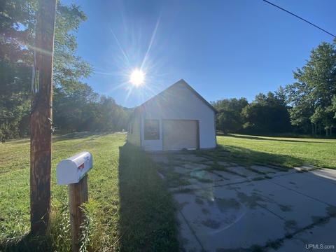 1456 High St, Munising, MI 49862 photo 7