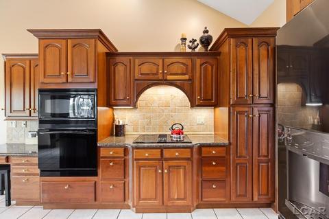 3883 Emery Rd, Adrian, MI 49221 photo 38
