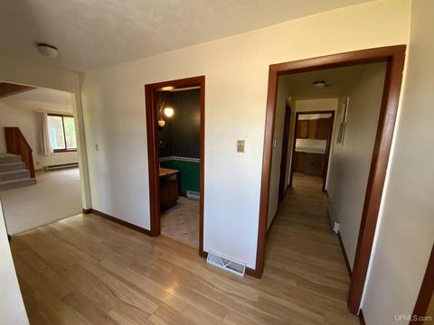 1575 S Westwood Cir, Ishpeming, MI 49849 photo 3