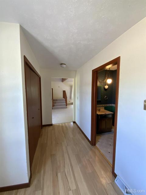 1575 S Westwood Cir, Ishpeming, MI 49849 photo 2