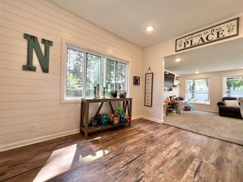 645 Pine St, Owosso, MI 48867 photo 16
