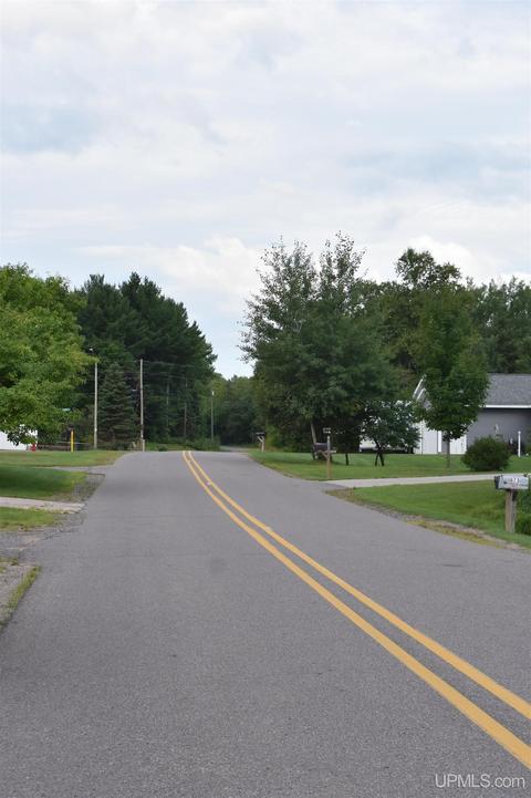 1870 North Lk, Ishpeming, MI 49849 photo 59