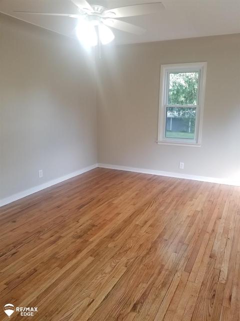 225 Browning, Flint, MI 48507 photo 2